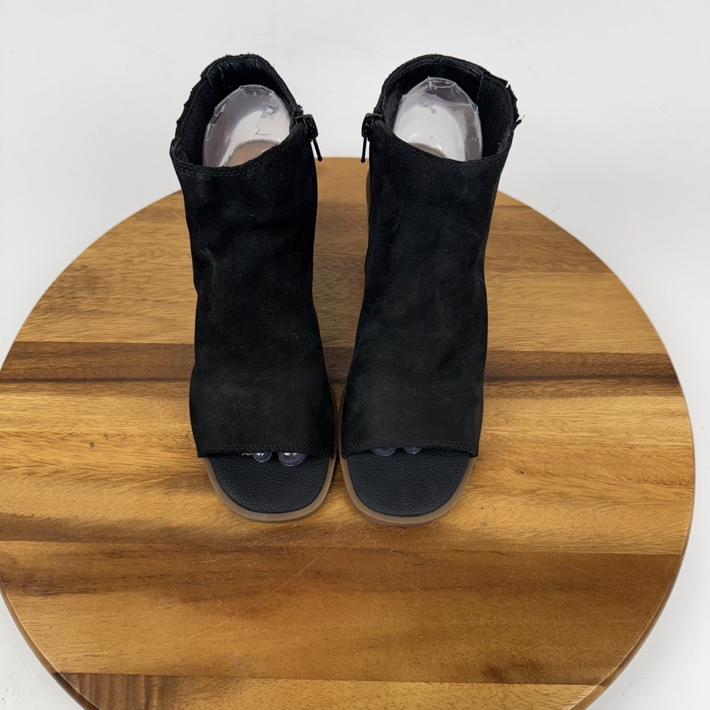 New Womens Lucky Brand Tovinnia Black Leather Peep Toe Heeled Sandals Size 8 M - Picture 4 of 8